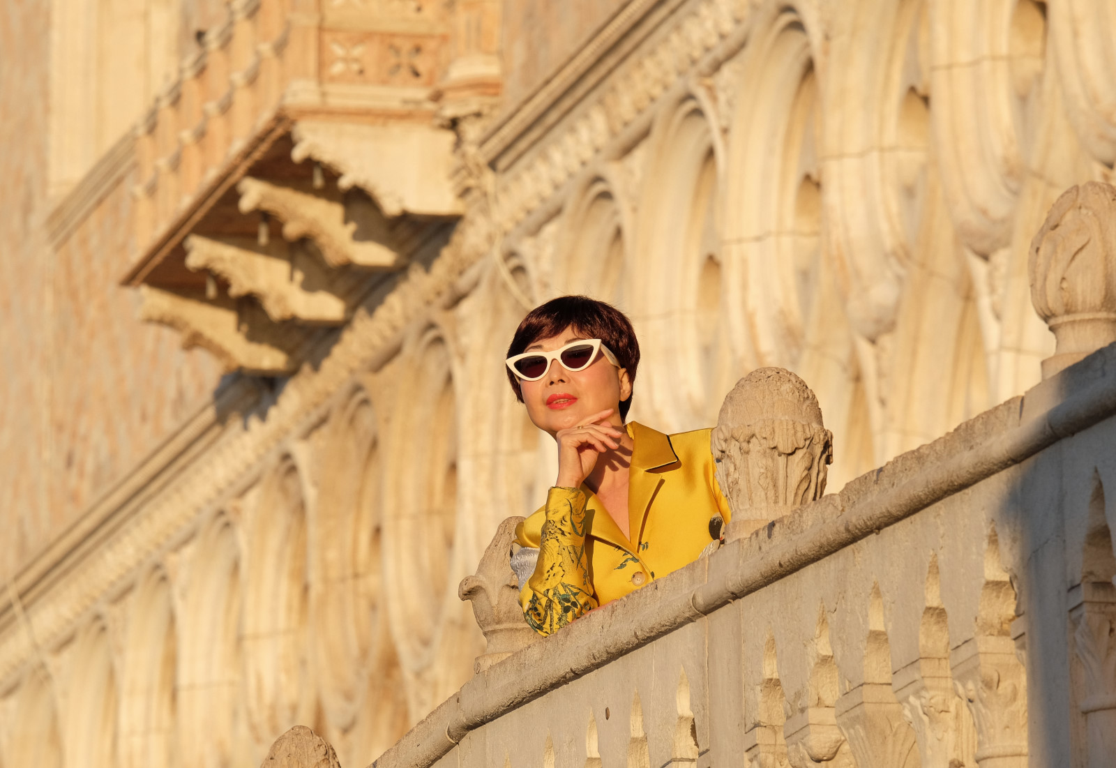 Vivienne on Ponte della Paglia Venice, Fashion Photography by Kent Johnson for White Caviar Life.