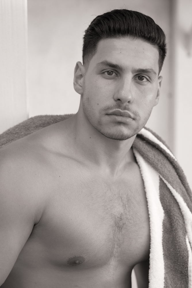 Mens fitness and sportwear. Modelling Portfolio headshots for Fashion, Fitness, Beauty for womwn and men.