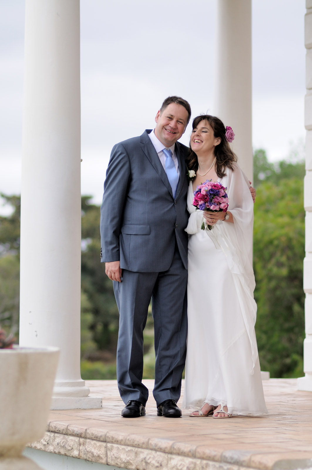 Bride and greem, garedn wedding at an historic house in Sydney's eastern suburbs. Photographed by Kent Johnson.